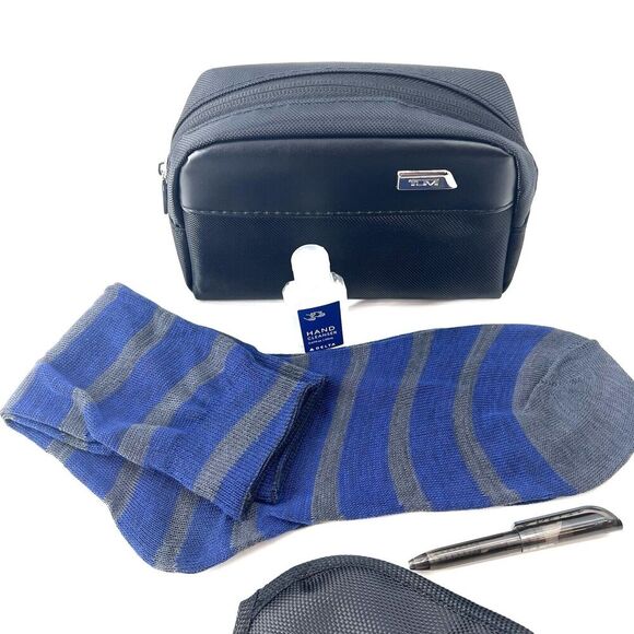 Tumi Delta Airlines First Class Toiletry Travel Amenity Kit - Picture 5 of 7